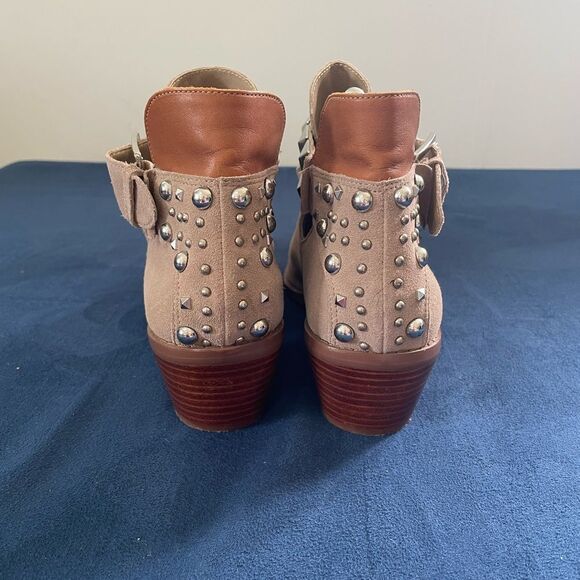 Steve Madden Zenna Taupe Leather Ankle Boots w/Silver Studs size 9.5M - Picture 3 of 11